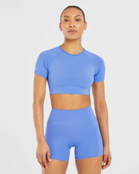 Crop top incontournable