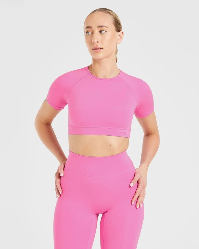 Crop top incontournable