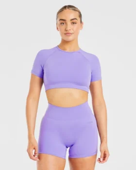 Crop top incontournable