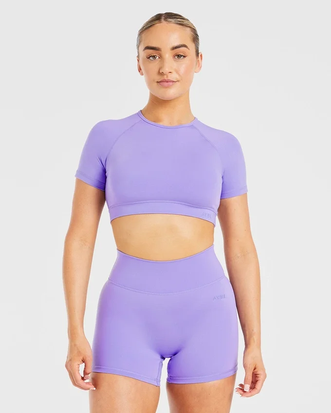 Crop top incontournable