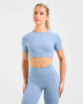 Crop top incontournable