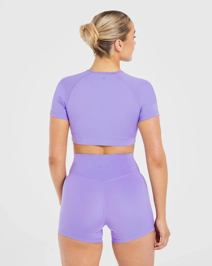 Crop top incontournable