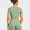 Crop top incontournable