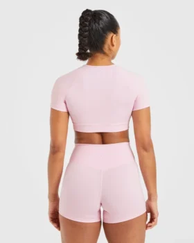 Crop top incontournable