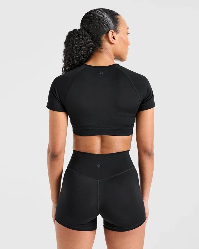Crop top incontournable
