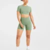 Crop top incontournable