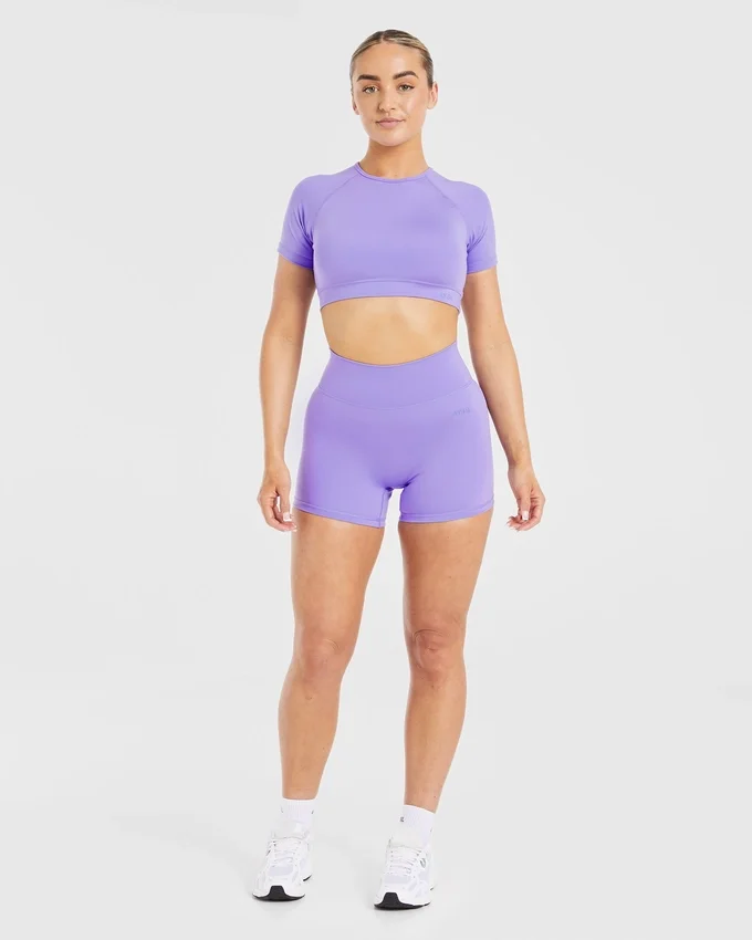 Crop top incontournable