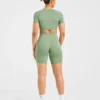 Crop top incontournable