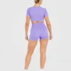 Crop top incontournable