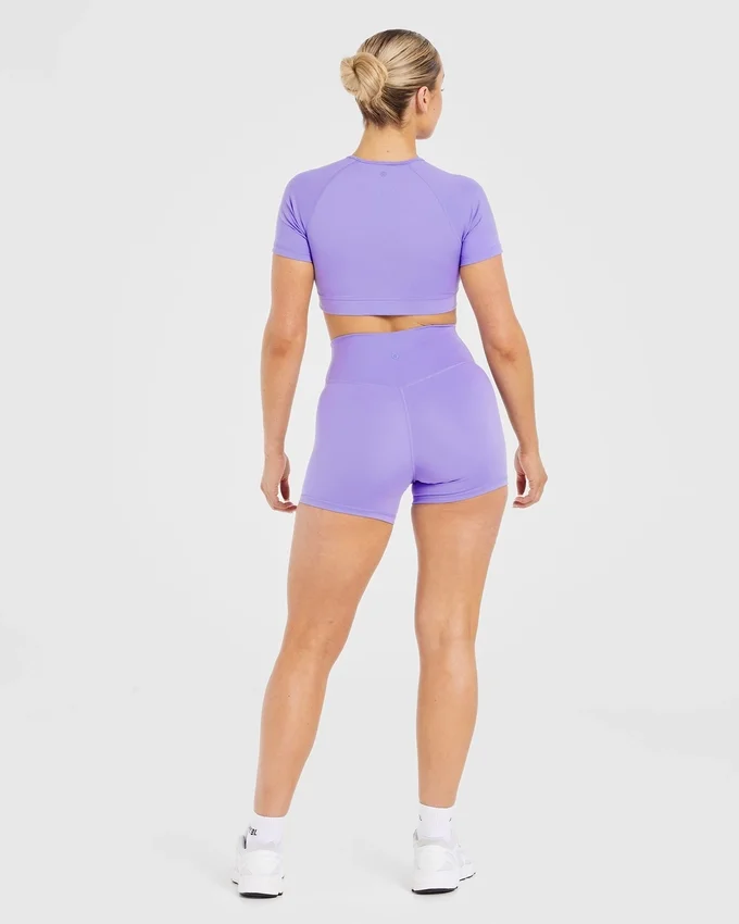 Crop top incontournable
