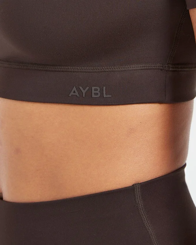 Crop top incontournable