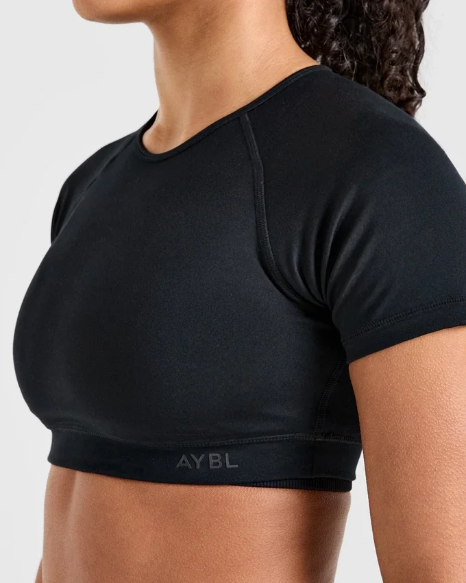 Crop top incontournable