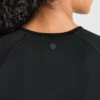 Crop top incontournable