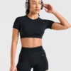 Crop top incontournable