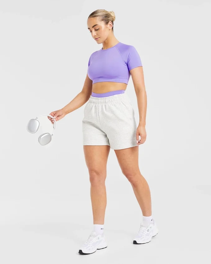 Crop top incontournable