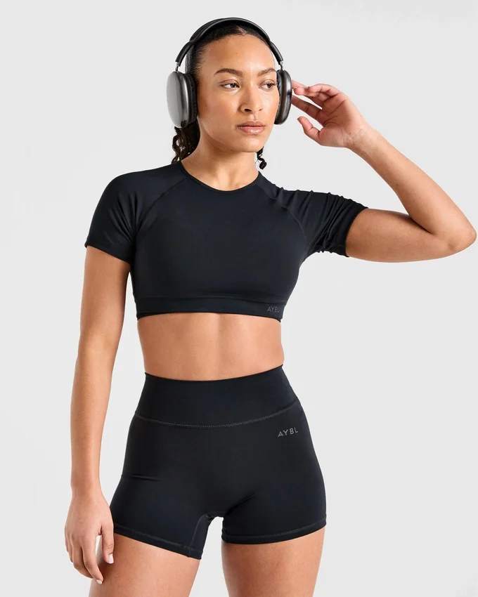 Crop top incontournable