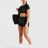 Crop top incontournable