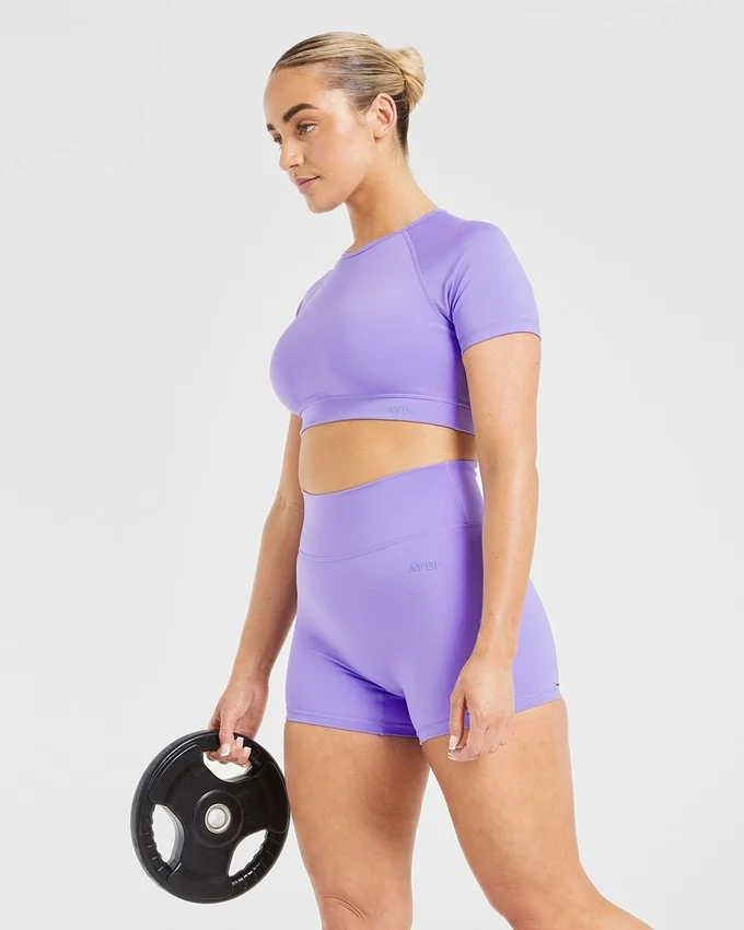 Crop top incontournable