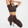 Crop top incontournable