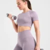 Crop top incontournable