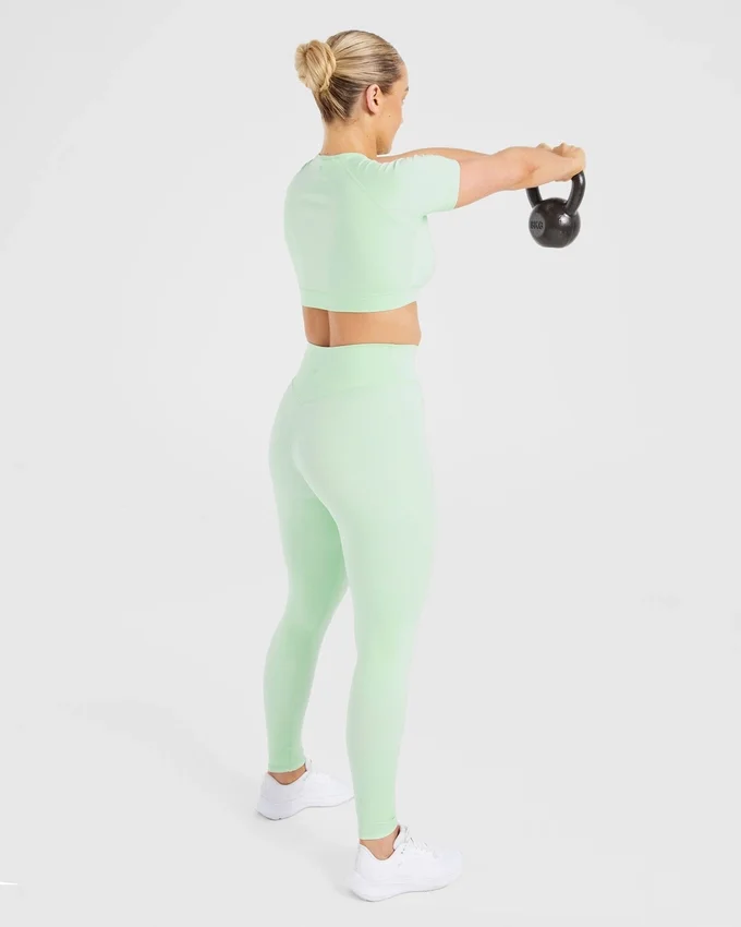 Crop top incontournable