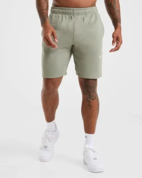 Essential Lightweight 7" Shorts
