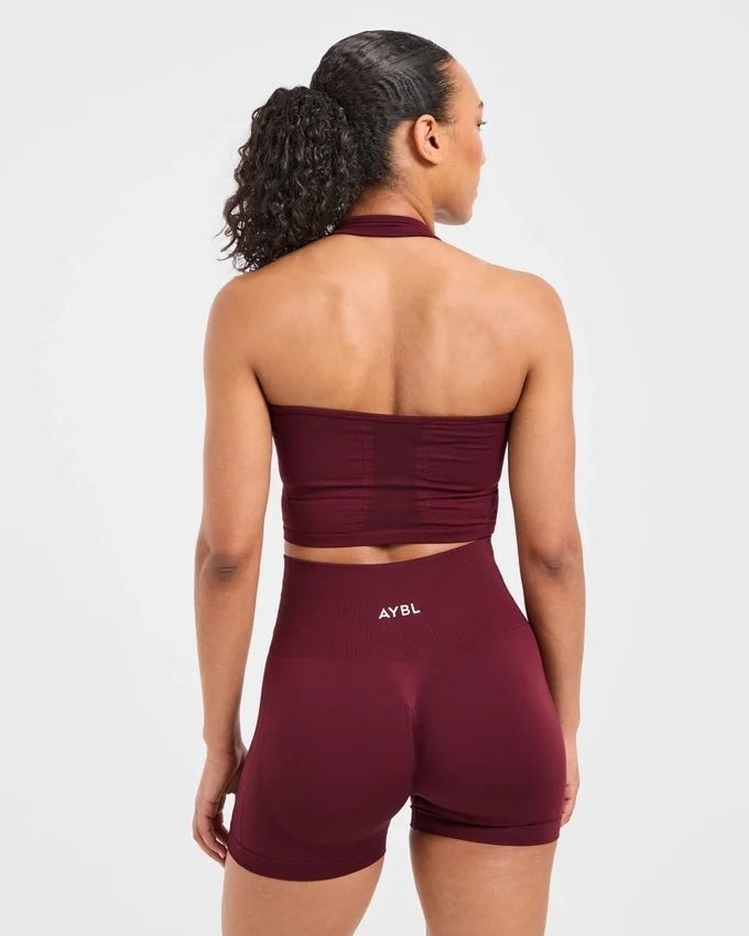 Haut court sans coutures à col licou Empower