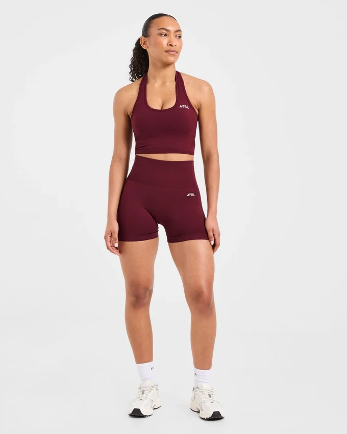 Haut court sans coutures à col licou Empower