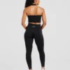 Haut court sans coutures à col licou Empower