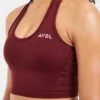Haut court sans coutures à col licou Empower