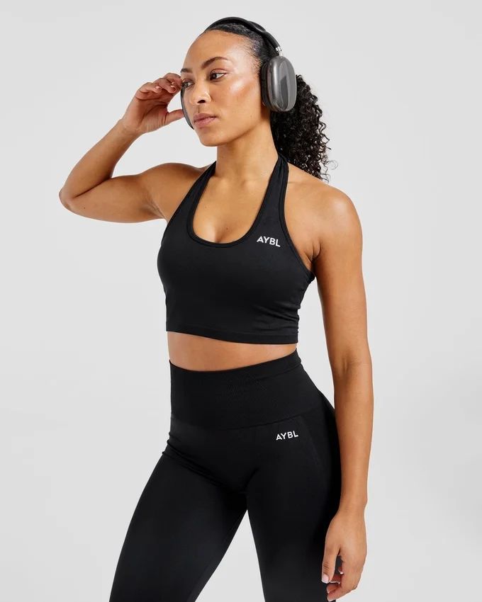 Haut court sans coutures à col licou Empower