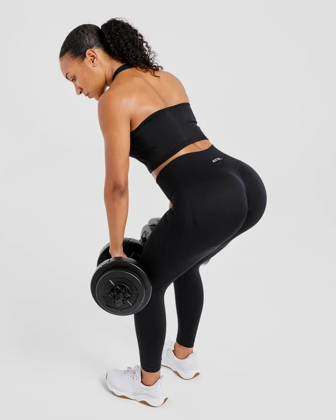 Haut court sans coutures à col licou Empower