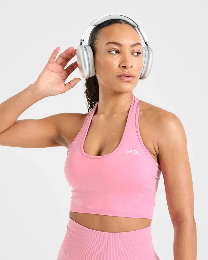 Haut court sans coutures à col licou Empower