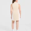 Robe à col emblématique