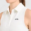 Robe à col emblématique