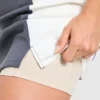 Robe à col emblématique