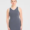 Robe emblématique à col en V