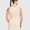Robe emblématique à col en V
