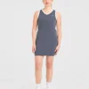 Robe emblématique à col en V