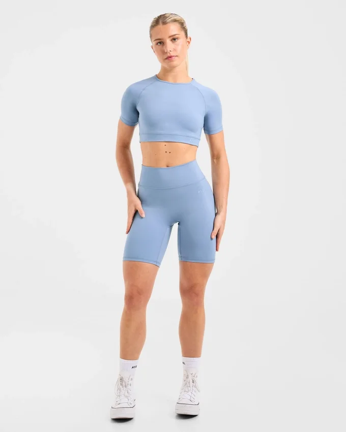Crop top incontournable