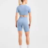 Crop top incontournable