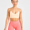 Soutien-gorge de sport à bretelles et col en V « Essential »