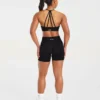 Soutien-gorge de sport à bretelles et col en V « Essential »