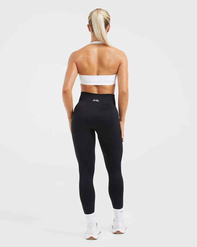 Soutien-gorge de sport sans coutures à col licou Essential