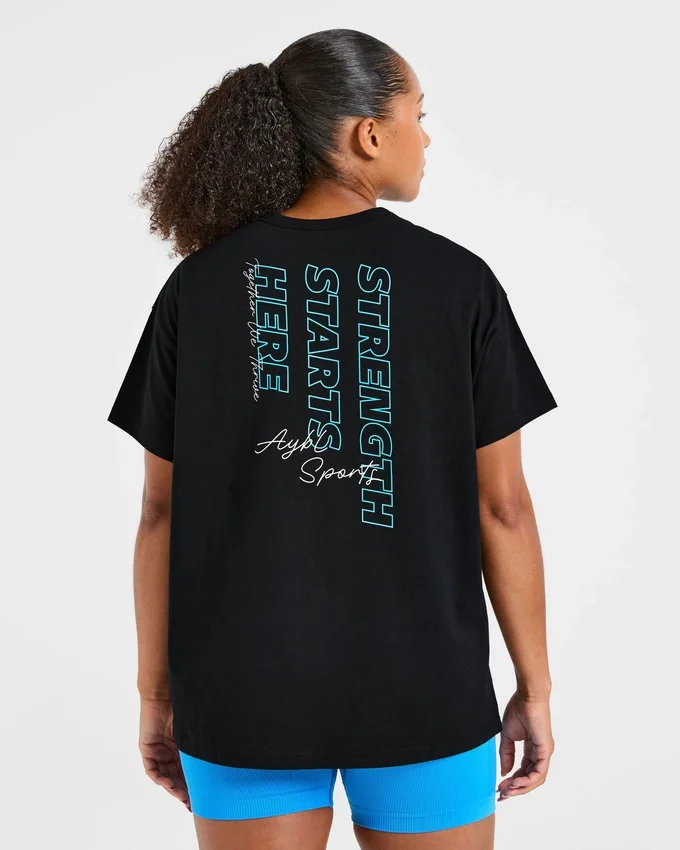 T-shirt oversize « Strength Starts Here »